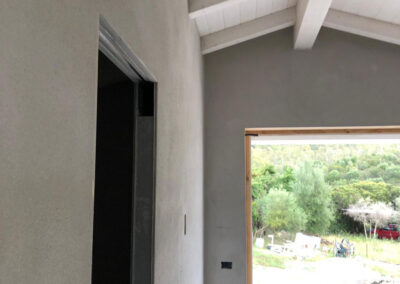 marco-zucca-intonaci-cagliari-dettaglio-lavorazione-intonaco-esterno-